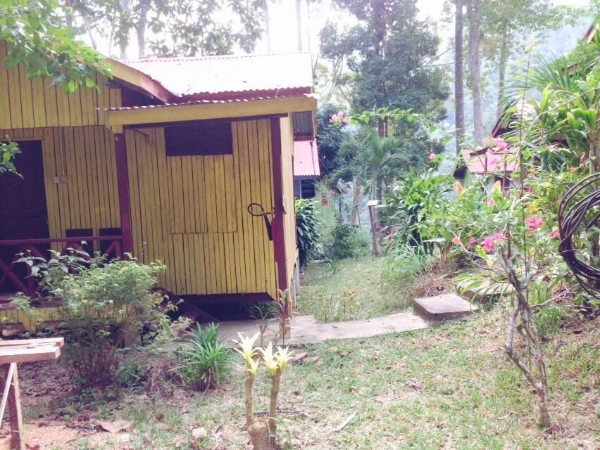 Nusa Holiday Village Jerantut Bagian luar foto