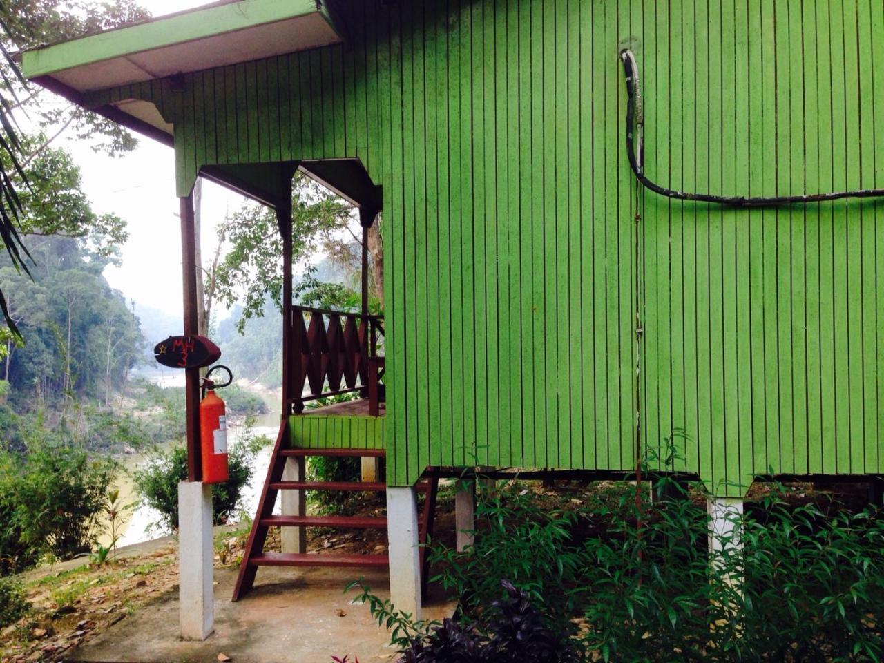 Nusa Holiday Village Jerantut Bagian luar foto