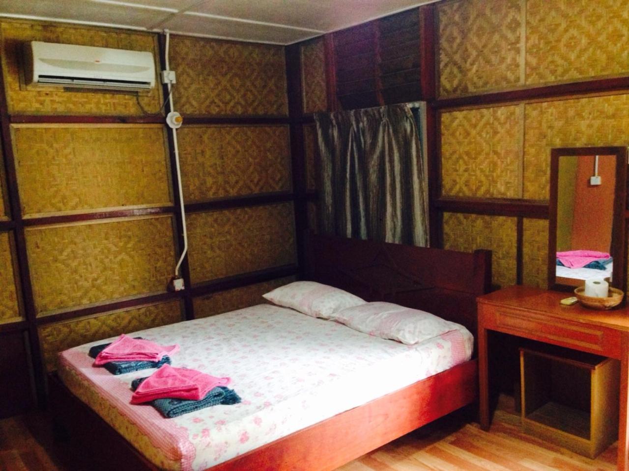 Nusa Holiday Village Jerantut Bagian luar foto
